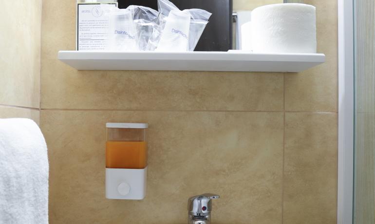 Dvokrevetna soba sa francuskim ležajem