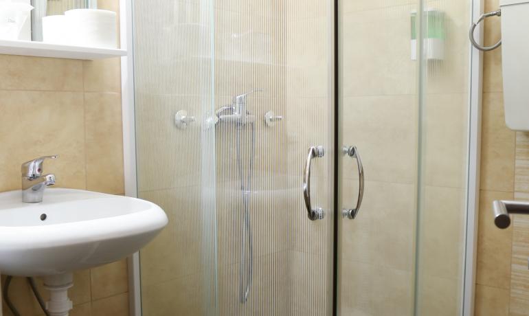 Dvokrevetna soba sa francuskim ležajem