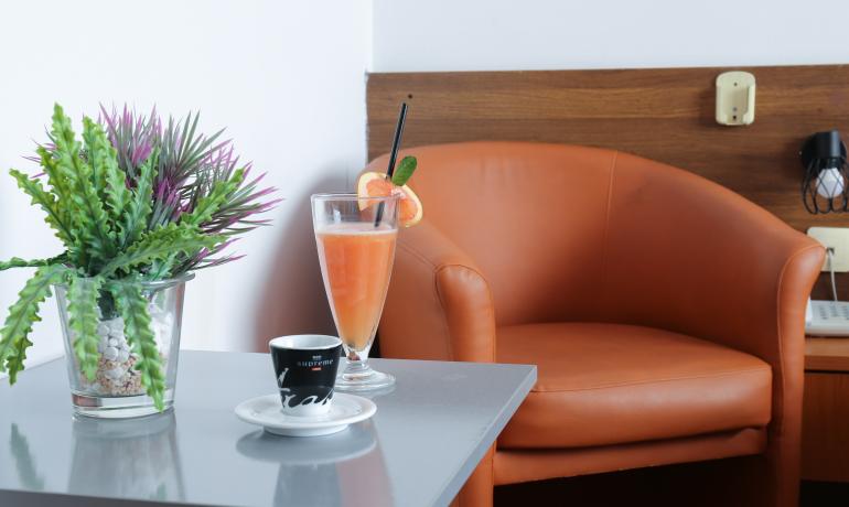 Dvokrevetna soba sa francuskim ležajem