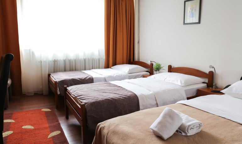 Dvokrevetna soba sa pomoćnim ležajem